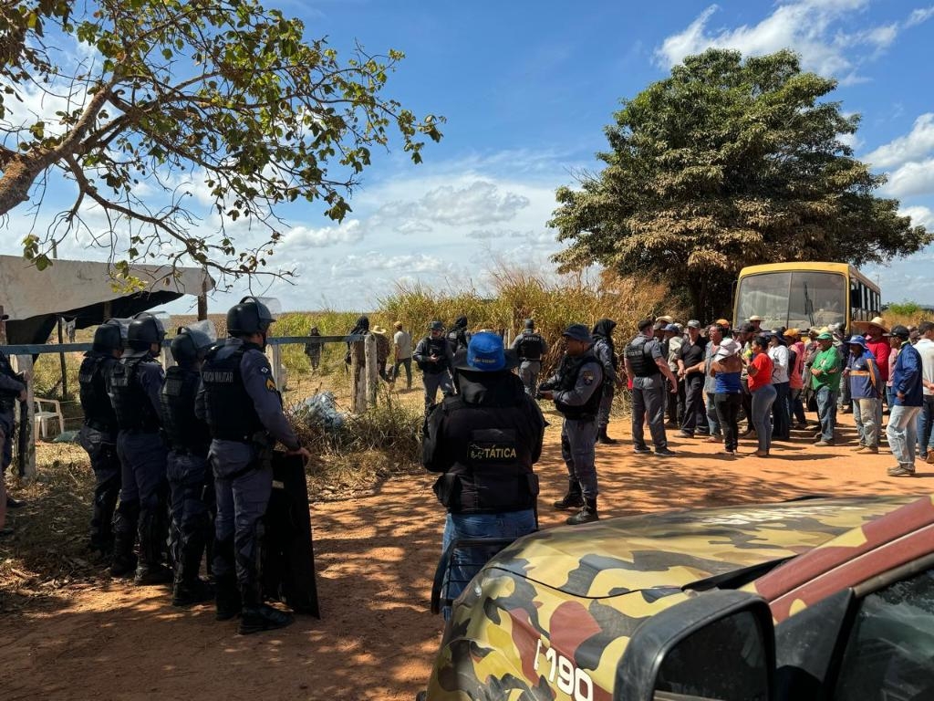 Foras de segurana impedem tentativas de invaso de terras em Novo Mundo e So Jos do Xingu; 19 foram presos | 